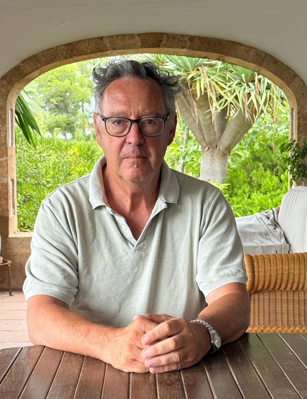 Dr Manuel Varela