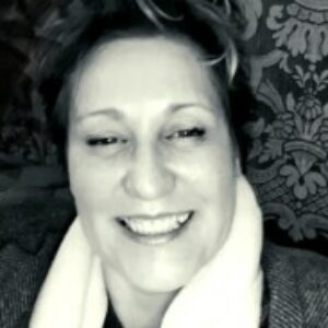 Profile photo of Julie Henshelwood