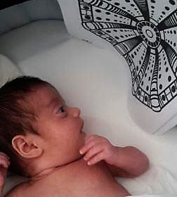 CosmicBabyBooks_NewbornLooking_Photo_2-18June2017